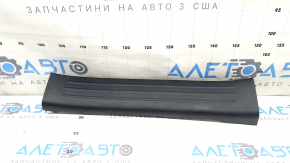 Накладка порога ззаду ліва Mazda CX-9 16-23 чорна, потерта