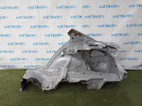 Кузов правой стороны автомобиля BMW 3 F30 2012-2018, с минимальными следами эксплуатации.