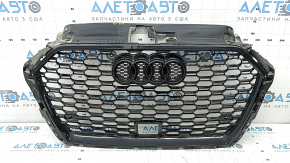 Грати радіатора grill у зборі Audi A3 8V 17-20 чорний глянець під радар, S-line, полізло покриття