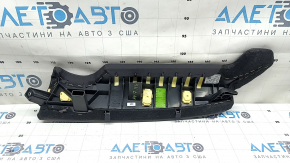 Боковушка 2-го ряда сидений правая Audi A4 B9 17-19 кожа черная
