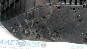 Защита переднего бампера Audi A4 B9 17-19 S-Line, трещины, надломы