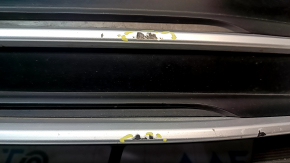 Решетка радиатора grill Hyundai Elantra AD 17-18 дорест, матовый хром, с эмблемой, царапины, отверстия от саморезов
