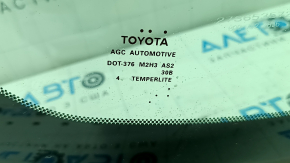 Стекло заднее Toyota Camry v40 подогрев, царапина