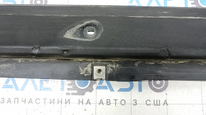 Деталь со стороны крепежа, виден износ поверхности