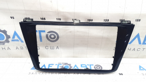 Накладка торпеди центральна обрамлення монітора VW Tiguan 18-24 графіт.