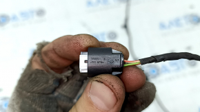 Фишка антенны Keyless BMW 7 G11 G12 16-22 в пороге