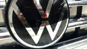 Решетка радиатора grill VW Tiguan 22-24 с эмблемой, под радар, песок