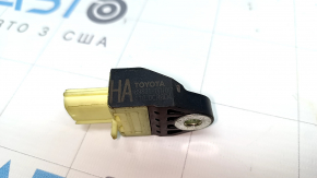 Датчик подушки безопасности задний левый Toyota Rav4 13-18