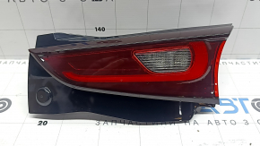 Фонарь внутренний дверь багажника правый Mazda CX-5 22-25 signature illum