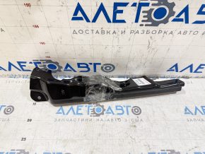 Кріплення заднього бампера центральне праворуч Lexus GX470 03-09