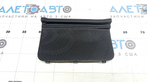 Накладка обшивки арки багажника правая Subaru Forester 25-26 черная, замята