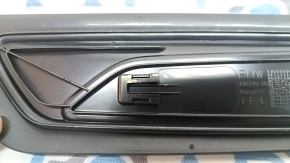 Накладка порога передняя правая наружная BMW 3 F30 12-18 черная с хромом, трещины в креплениях