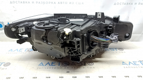 Фара передняя левая BMW 3 F30 16-18 рест, LED адаптив, царапины