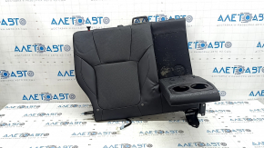 Заднее сиденье правого ряда Subaru Forester 25-26 с подлокотником и подогревом.