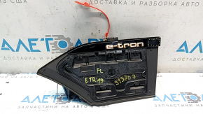 Корпус порту зарядки лівий Audi E-Tron 19-23 голий без малюнка зарядки на клавіші, не натискається клавіша, зламана вісь і втулка