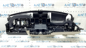 Торпедо передняя панель с AIRBAG Mercedes X247 GLB 20-26 черная с бежевым
