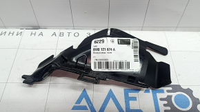 Дефлектор радиатора правый Audi A4 B9 17-19 2.0Т малый