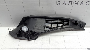 Уплотнитель решетки дворников левый Toyota Sienna 21-26