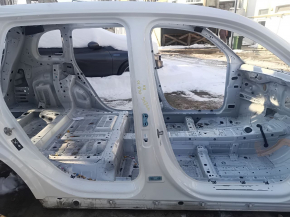 Стійка кузова центральна права Mercedes X247 GLB 20-26 на кузові, тичка