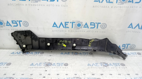 Накладка задней стойки нижняя левая Nissan Sentra 13-19 черная, царапины