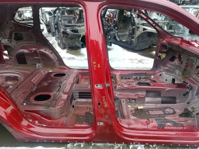 Стойка кузова центральная правая VW Tiguan 18-24 на кузове, тычка