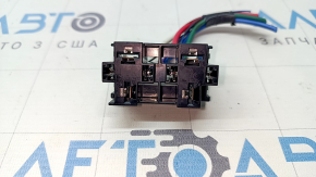 Блок реле подкапотный правый Toyota Camry v70 18-24 hybrid