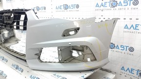 Бампер передний голый Audi A6 C7 16-18 рест s-line под парктроники, без заглушки, белый, царапины, трещины в креплениях, трещины, сломано крепление, надломнао крепление, после ремонта