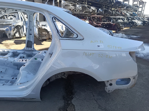 Чверть крило ззаду ліва Audi A4 B9 17-19 на кузові, біла, фарбована 0.2-0.25