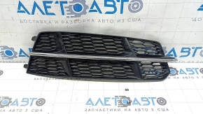 Решітка переднього бампера права Audi A6 C7 16-16 хром молдинг, пісок