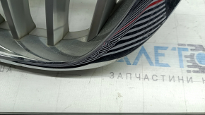 Решетка радиатора grill левая BMW X3 F25 15-17 ноздря, хром, треснута, дефект хрома