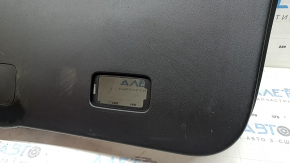Обшивка двери багажника нижняя Mazda CX-5 17-25 черная, потерта