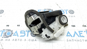 Замок двери задней левой Toyota Prius 30 13-15