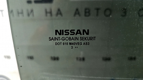Стекло двери задней правой Nissan Rogue 21-26 US built, тонировка