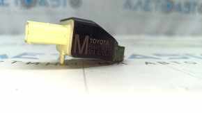 Датчик подушки безопасности задний правый Toyota Sienna 11-12
