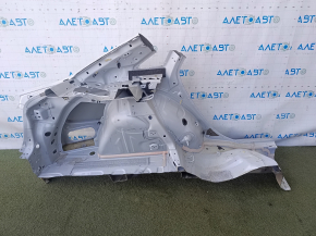 Деталь кузова Audi A3, указание на не заводские отверстия и тычки на поверхности.