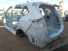 Чверть крило задня ліва Nissan Rogue 21-26 на кузові, біла, тичка, вм'ятина