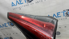 Фонарь внутренний дверь багажника левый Toyota Rav4 16-18 LED, запотевший