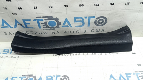 Накладка порога ззаду ліва Toyota Rav4 13-18 чорна, подряпини, надламані кріплення