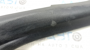 Накладка порога задняя правая Toyota Rav4 13-18 черная, царапины