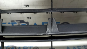 Нижняя решетка переднего бампера Toyota Rav4 16-18 рест, царапины, после ремонта