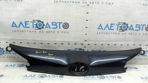 Накладка дверей багажника верхня Toyota Rav4 16-18 під камеру, тріщина у кріпленні