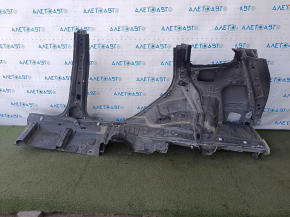 Деталь кузова Subaru Forester 19-24, крупный план правой четверти с тычками