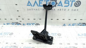 Кронштейн решітки радиатора grill лівий Kia Sportage 23-25