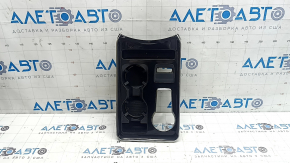 Накладка центральной консоли с подстаканником Ford Edge 19-21 черный глянец, хром, без парктроников, царапины, трещина