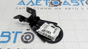 Кронштейн нижнього переднього підсилювача лівий Chevrolet Malibu 13-15
