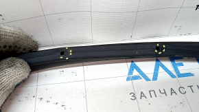 Уплотнитель двери задний левый Kia Niro 17-22 надрывы