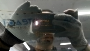 Дверь багажника голая со стеклом Toyota Venza 21-24 тонировка, красный 3T3, вмятина