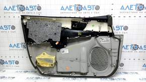 Крупный план ручки двери передней правой Toyota Camry V50 2012-2014, состояние хорошее.