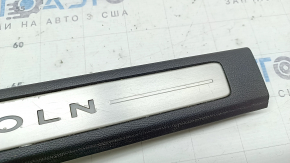 Накладка порога передняя левая Lincoln MKZ 17-20 хром с подсветкой, черная, царапины