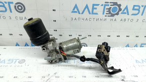 Маркировка тормозного усилителя для Toyota Camry v50 2012-2014, вид с близка.